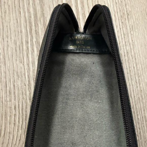 Louis Vuitton Structured Leather Case / Pouch (RARE- Great Condition) - Picture 6 of 11